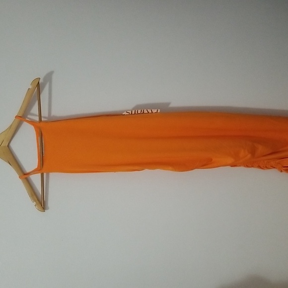 Fashion Nova midi dress - Picture 3 of 4